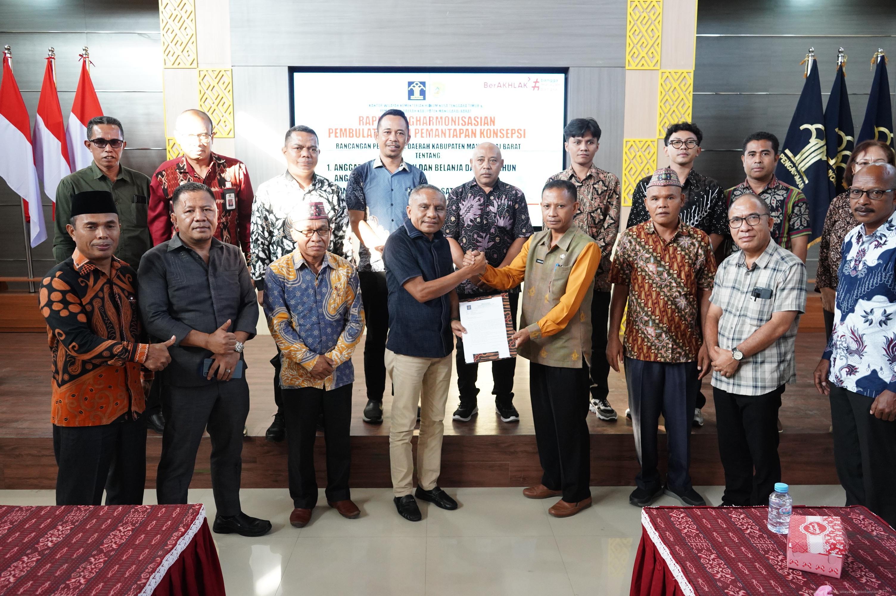 Kanwil Kemenkum NTT Harmonisasikan Ranperda APBD 2025 dan Pembentukan 31 Desa Manggarai Barat