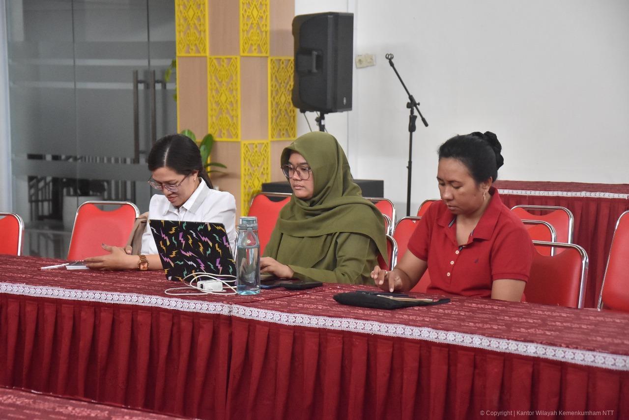 e5787ed2f8384f7182d0294c64dac6be